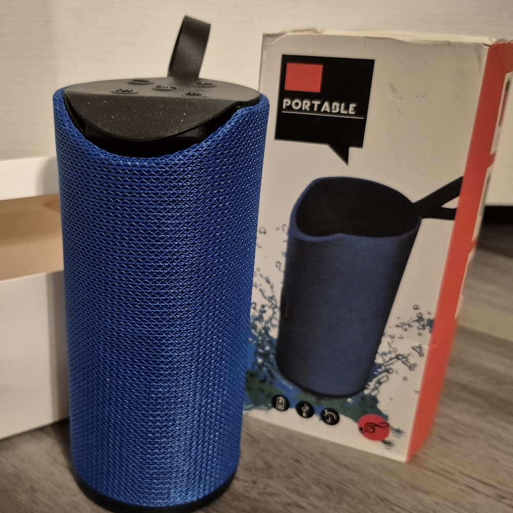 Portable Blue Bluetooth Speaker